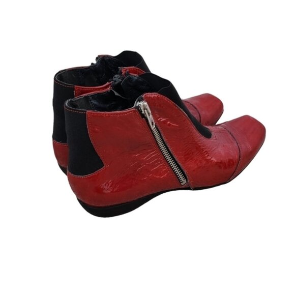 Un Tour En Ville Red Patent Leather Booties - Picture 5 of 13